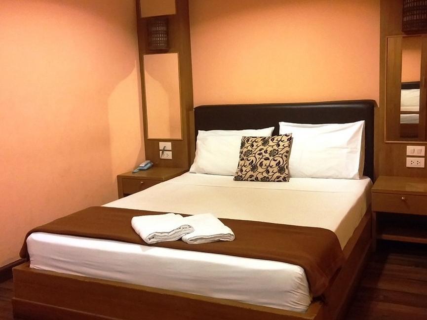 Oyo 437 Hostel Na Nara Бангкок Экстерьер фото