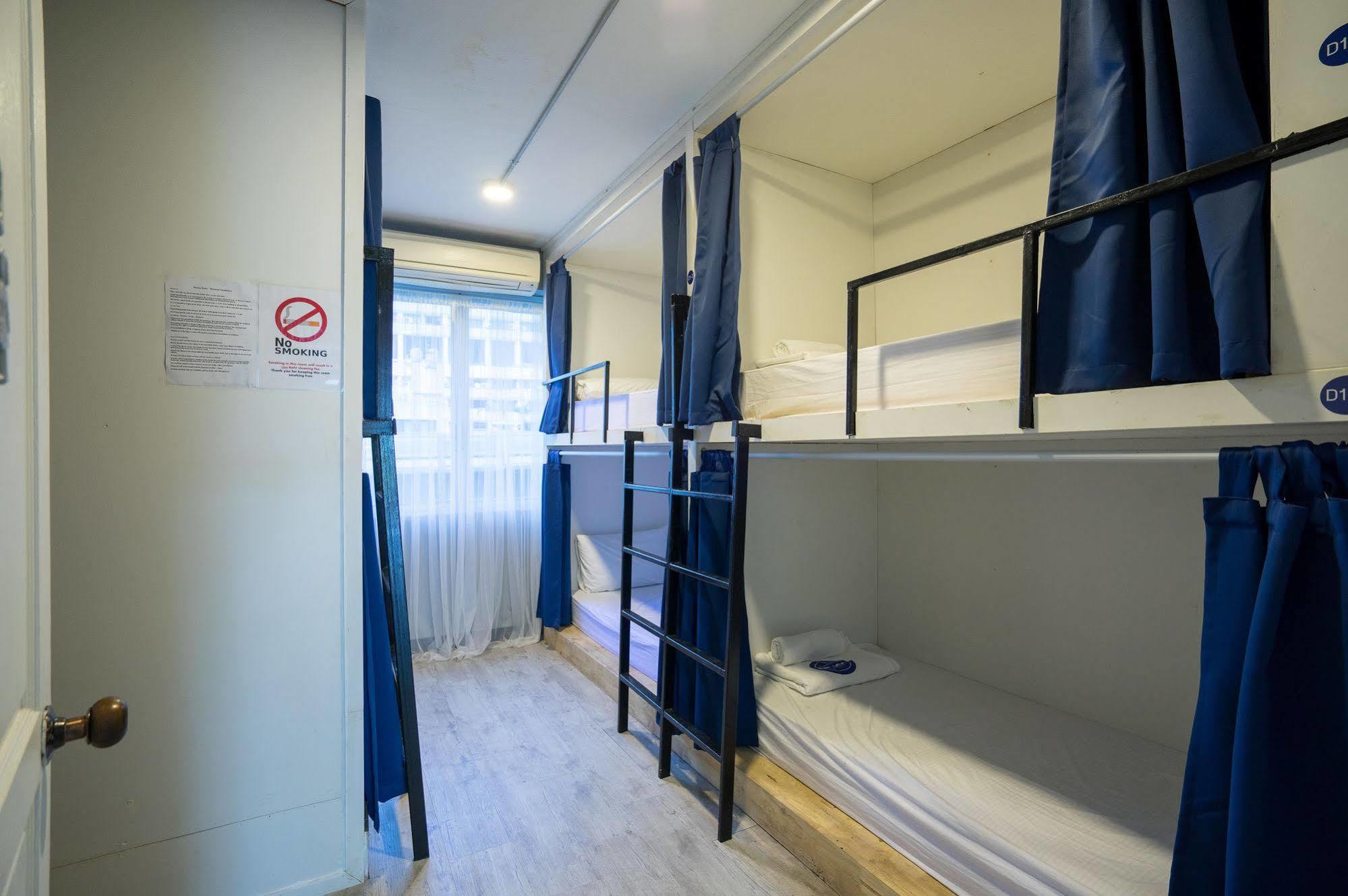 Oyo 437 Hostel Na Nara Бангкок Экстерьер фото