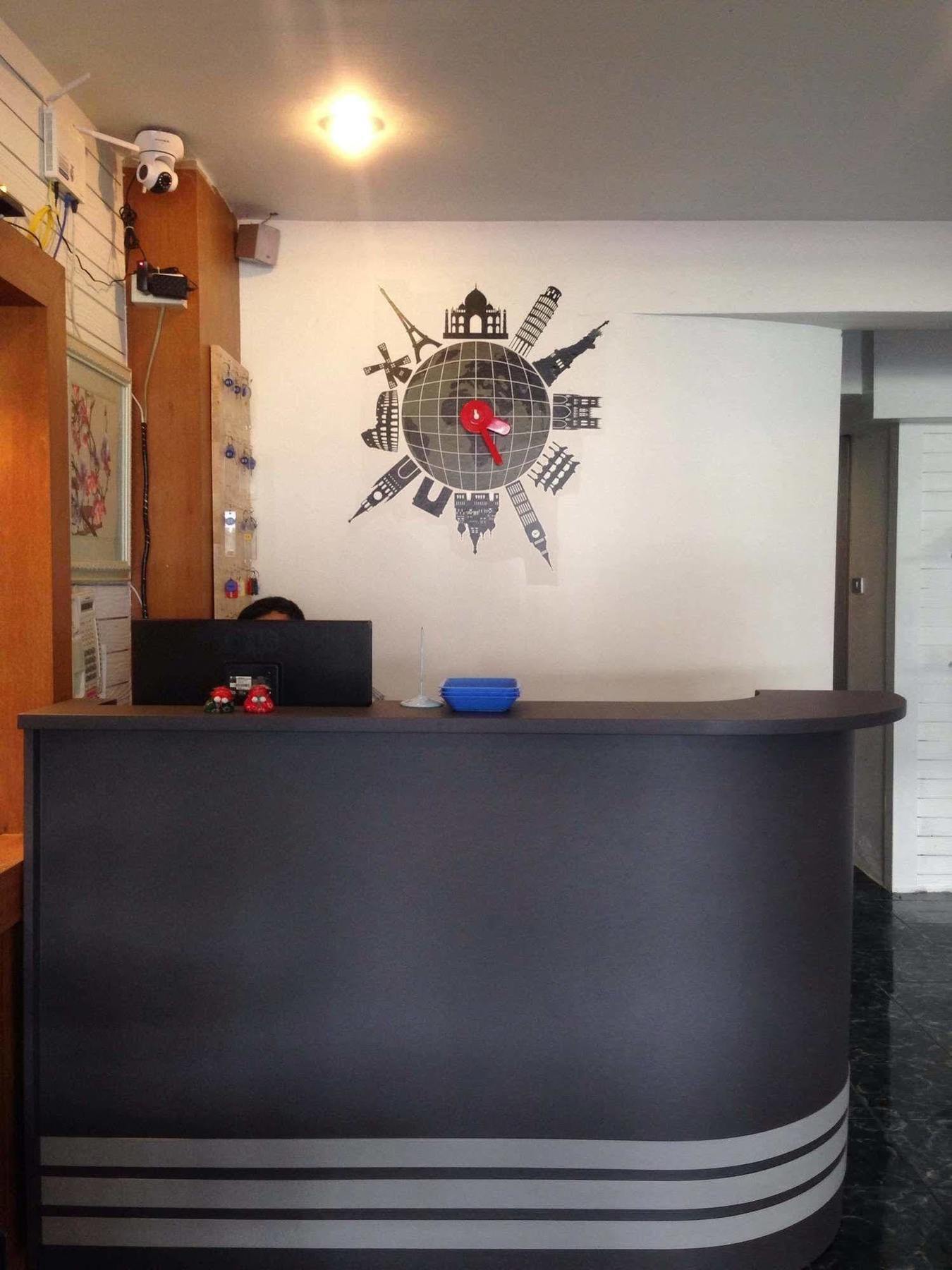 Oyo 437 Hostel Na Nara Бангкок Экстерьер фото