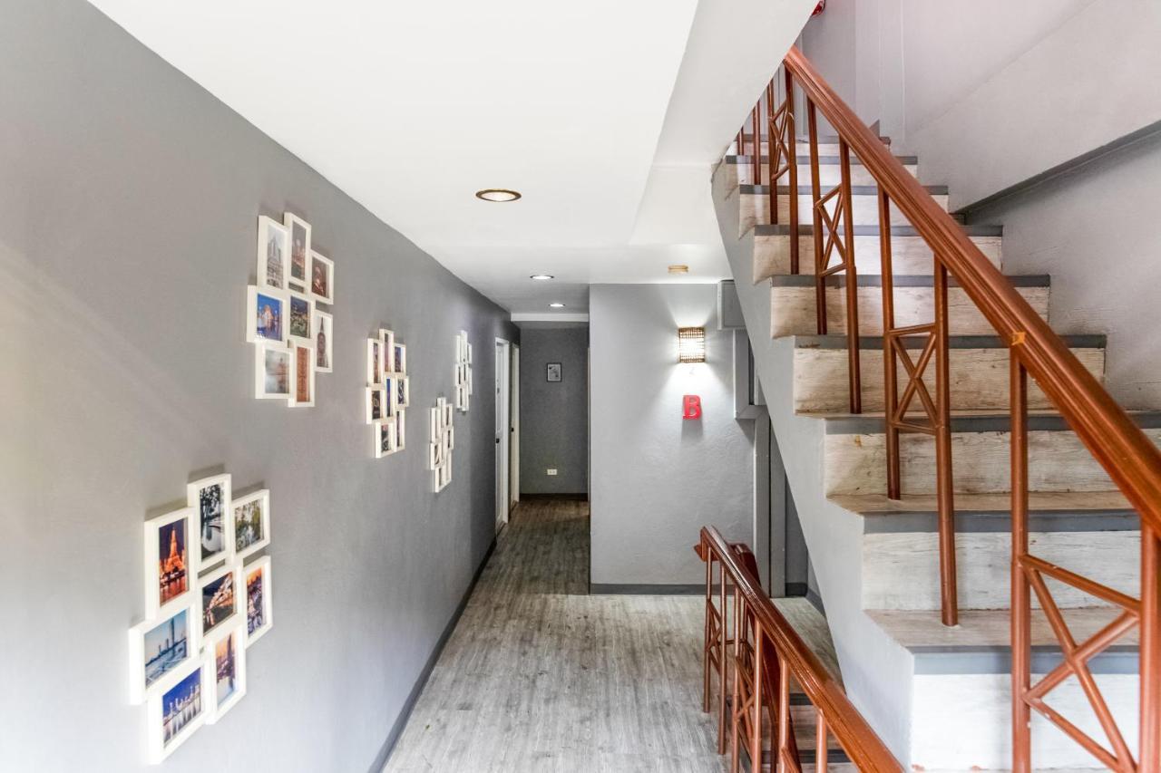 Oyo 437 Hostel Na Nara Бангкок Экстерьер фото